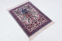 Vorschau: Perser Isfahan 70x90 Handgeknüpft Teppich Mehrfarbig Blumenmuster Kurzflor Orient Vorschau: Perser Isfahan 70x90 Handgeknüpft Teppich Mehrfarbig Blumenmuster Kurzflor Orient